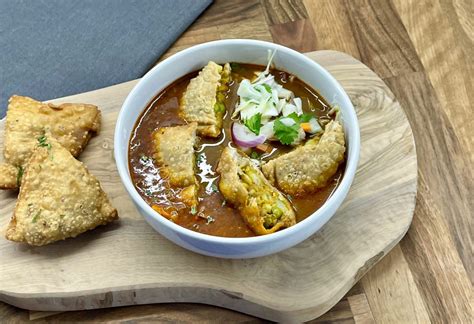 samusa myanmar|Burmese Samosa Soup recipe .